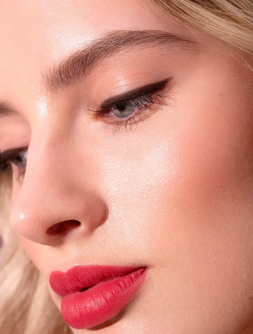 Glow-To Illuminating Blush