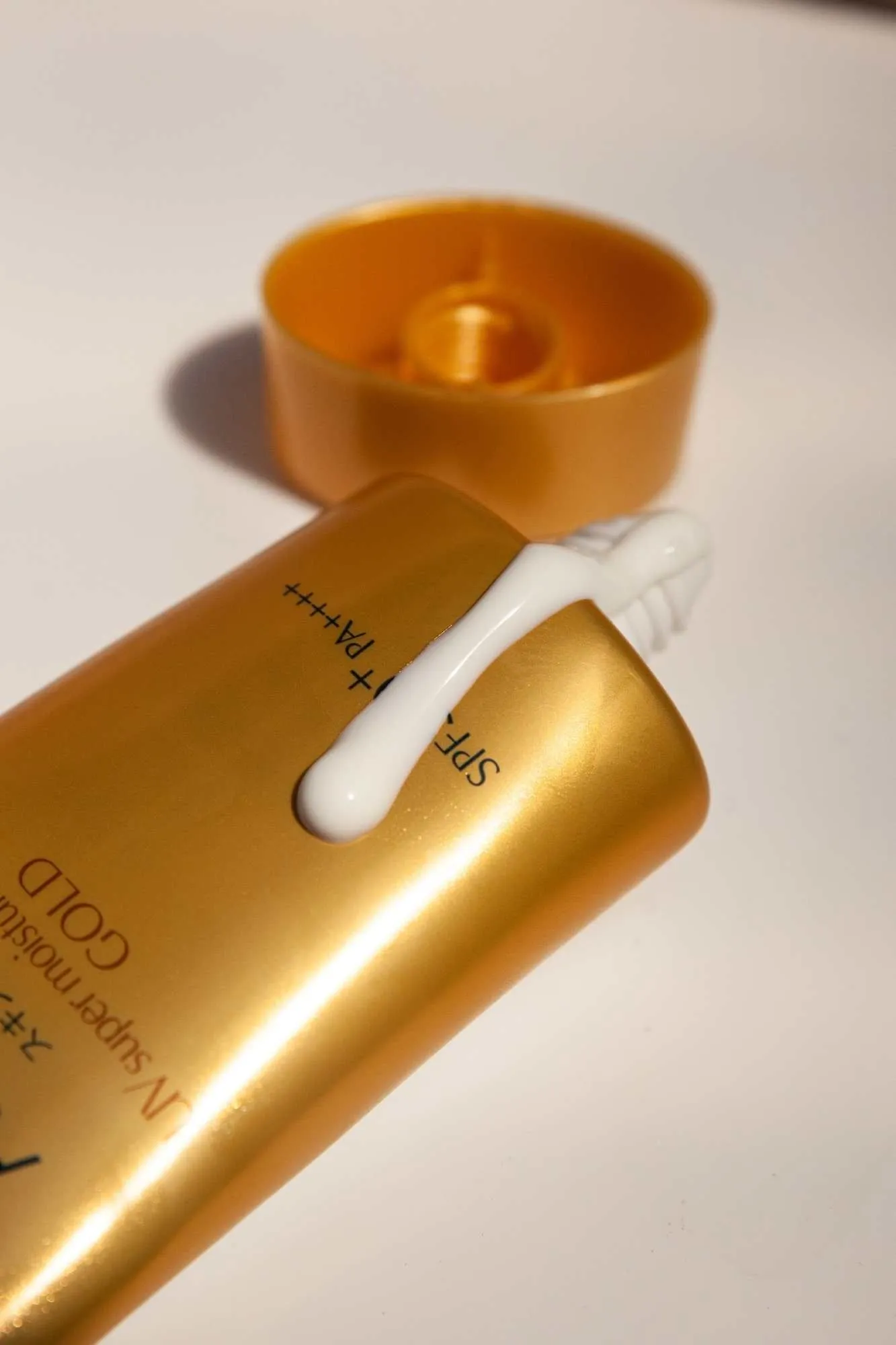 Rohto Mentholatum - Skin Aqua UV Super Moisture Essence Gold SPF50  PA     - 80g